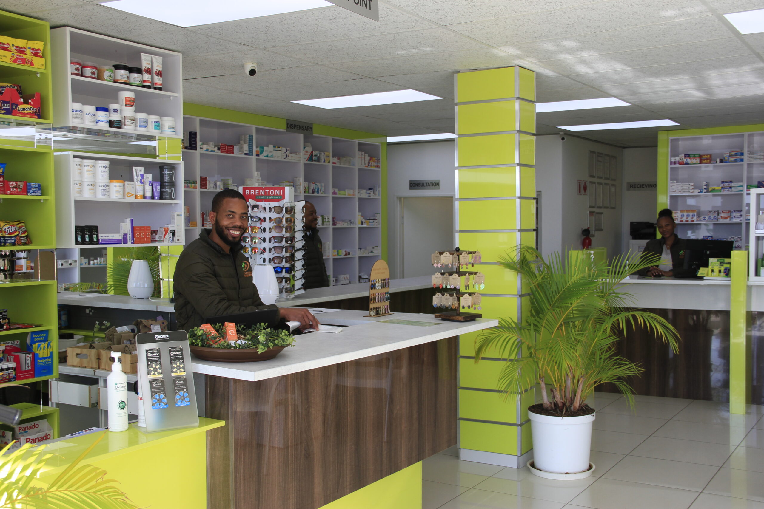 Academia Pharmacy Staff